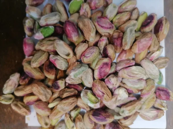 مغز پسته احمد آقایی