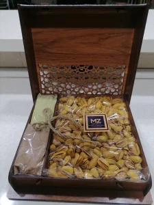 پکیج سوغات با جعبه متوسط